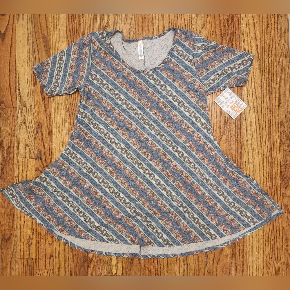 LuLaRoe Perfect T, XSmall, New With Tags